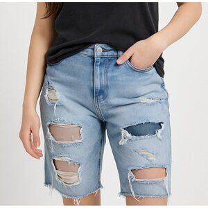 Torrid Womens 24XT Grunge Ripped Denim Shorts Light Wash Distressed Bermuda